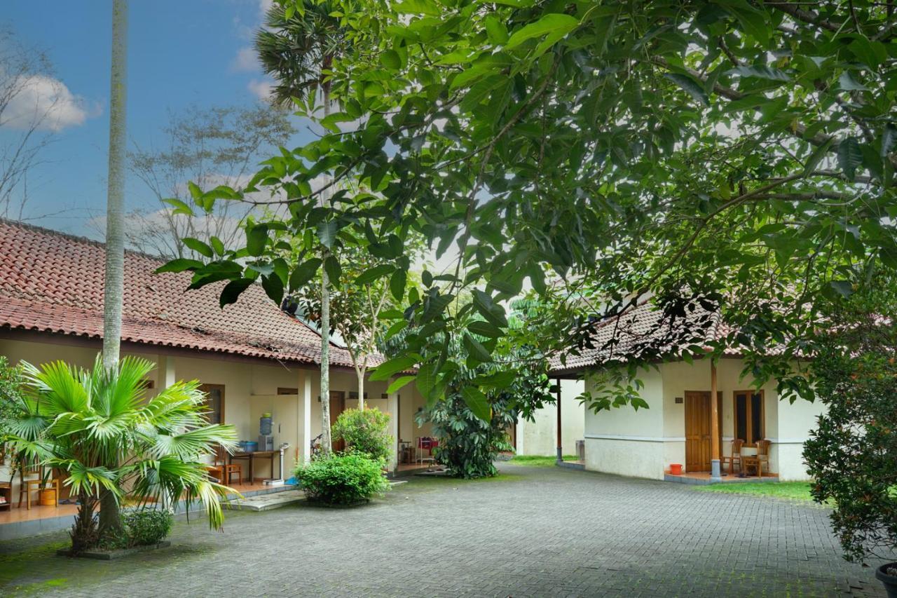 Front One Resort Indraloka Temanggung Ngoại thất bức ảnh