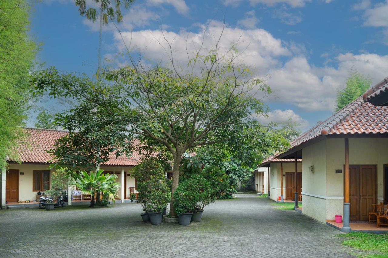 Front One Resort Indraloka Temanggung Ngoại thất bức ảnh